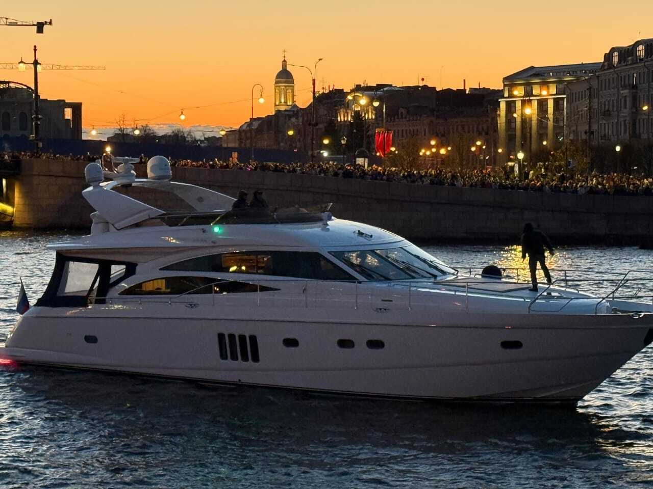 Моторная яхта Princess 68 ALINA