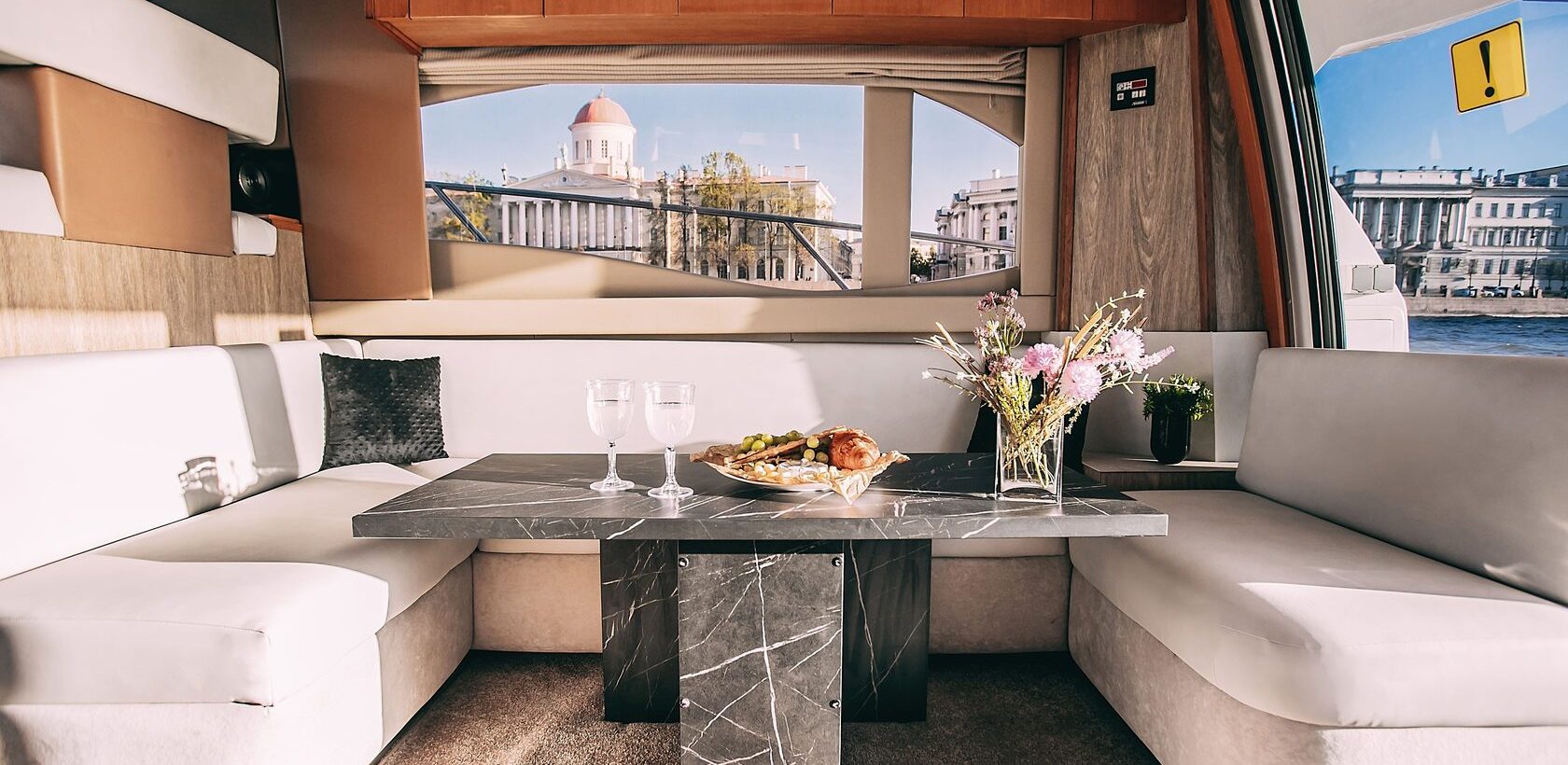 Majesty 44