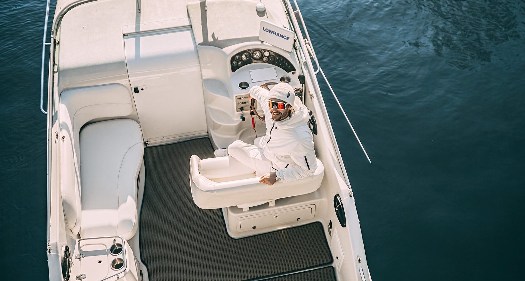 Эос CrownLine 262
