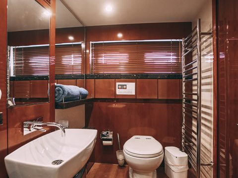 Fairline 68 Аврора — снимок 23