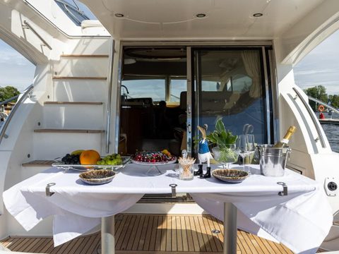 Galeon 440 София — снимок 9