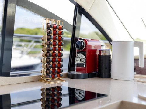 Galeon 440 София — снимок 14