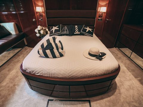 Fairline 68 Аврора — снимок 18