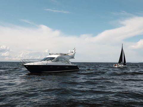Galeon 440 София — снимок 4