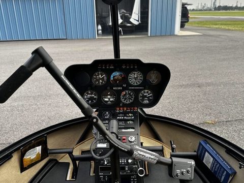 Robinson R44 Raven2 — снимок 6