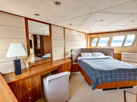 Sunseeker 70 Pallada — снимок 31