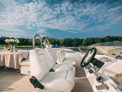 Fairline 68 Аврора — снимок 37
