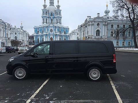 Mercedes-⁠Benz V-Класс II 220d — снимок 3