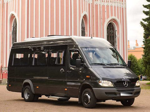Mercedes-⁠Benz Sprinter Classic Турист с водителем — снимок 1
