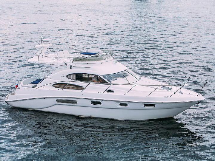 Моторная яхта Sealine 39 AMO