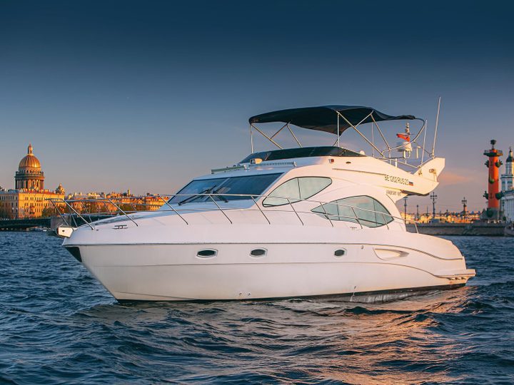 Majesty 44