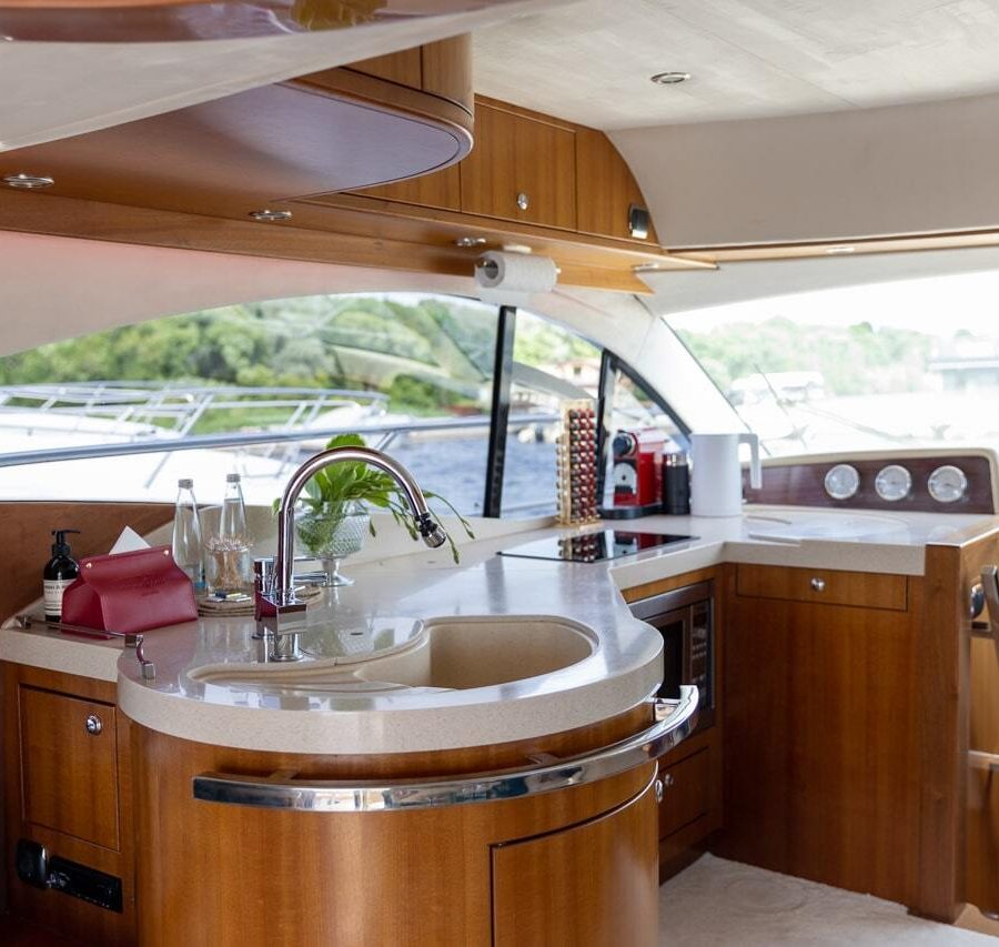 Galeon 440