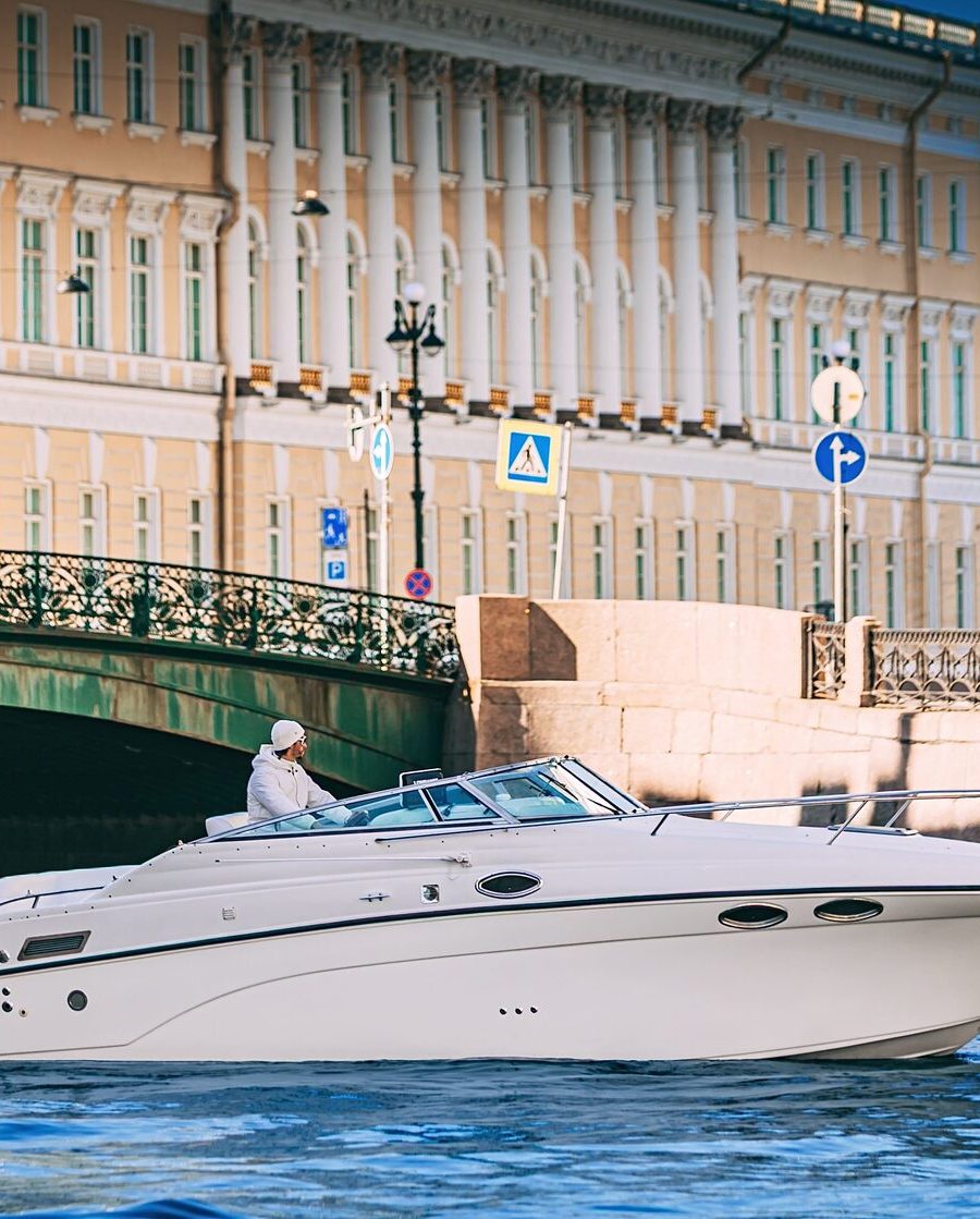 Эос CrownLine 262